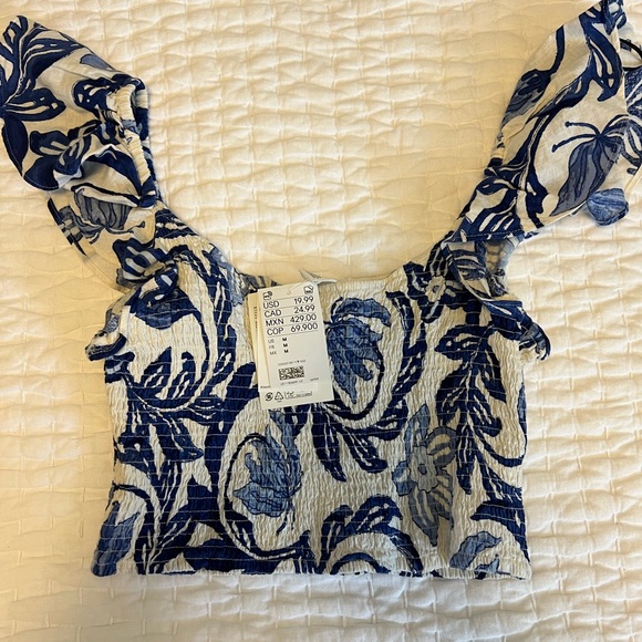 H&M Blue and White Floral cropped Blouse - new with tags - Picture 1 of 3
